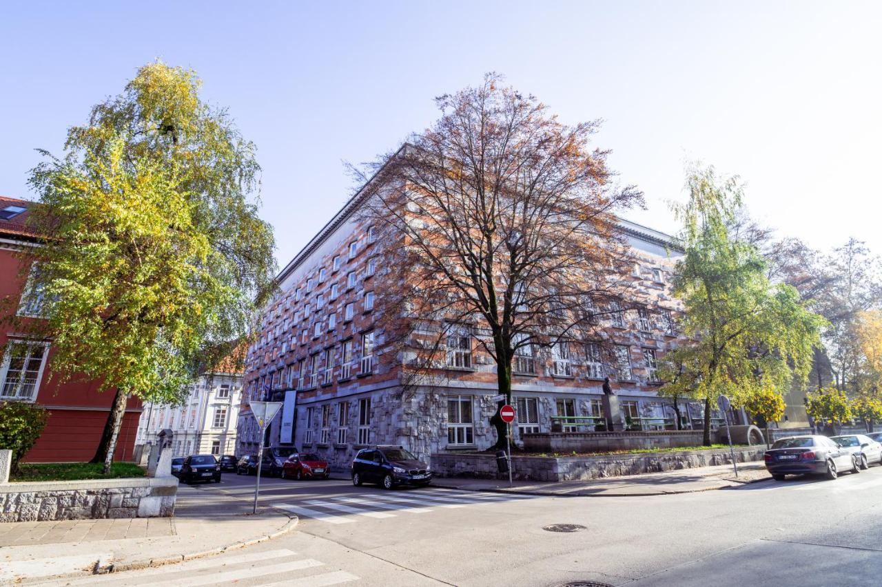 Central Oasis-With Parking Ljubljana Bagian luar foto